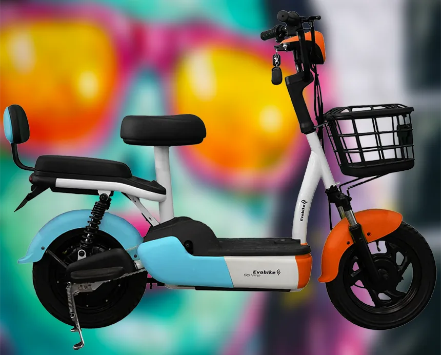 Scooter eléctrico Evobike vmp s5 ideal para moverse durante pico y placa sábados en zonas urbanas